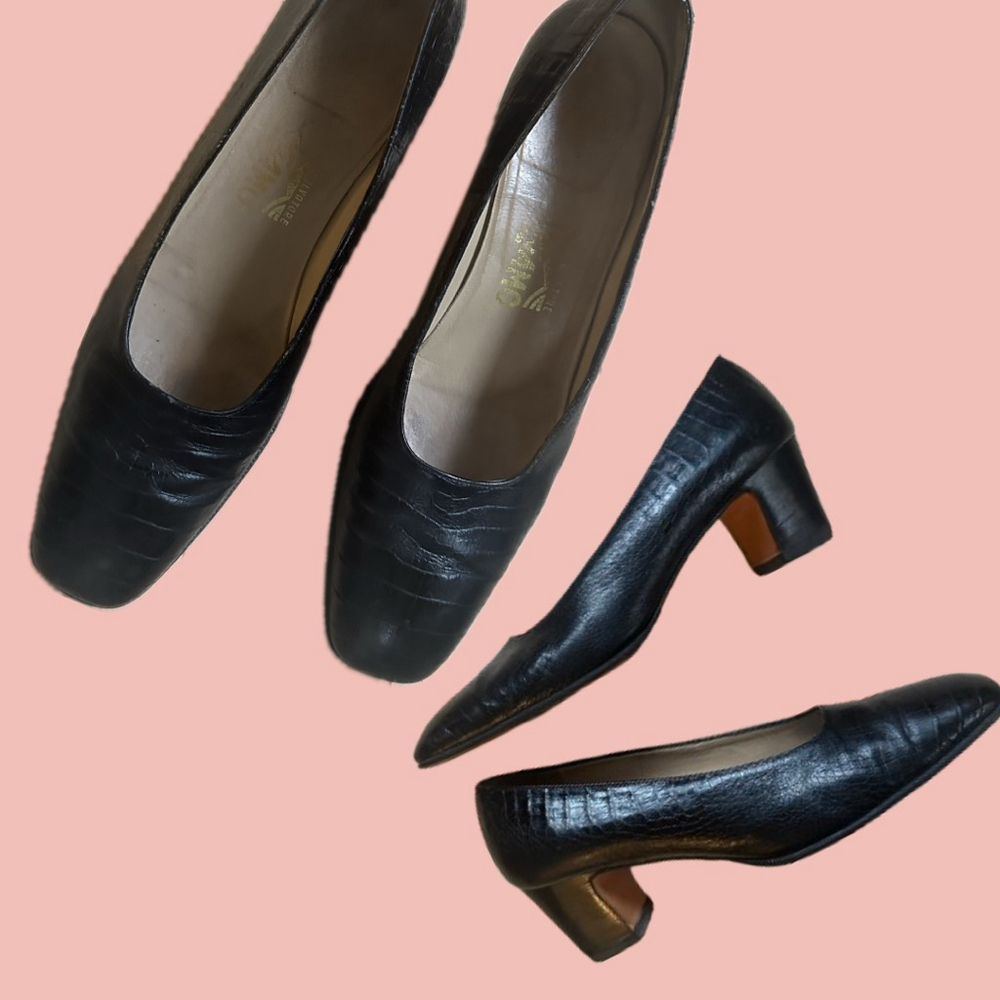 Vintage Ferragamo Croc-Embossed Leather Heels 8.5b Classic Block Heel